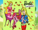 Barbie y su hermana merendando