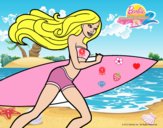 Barbie corre al agua