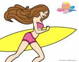 Barbie corre al agua