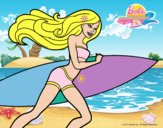 Barbie corre al agua