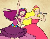 Barbie y la princesa cantando