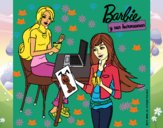 Barbie y su hermana merendando