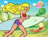 Barbie corre al agua