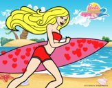 Barbie corre al agua