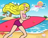 Barbie corre al agua