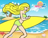 Barbie corre al agua