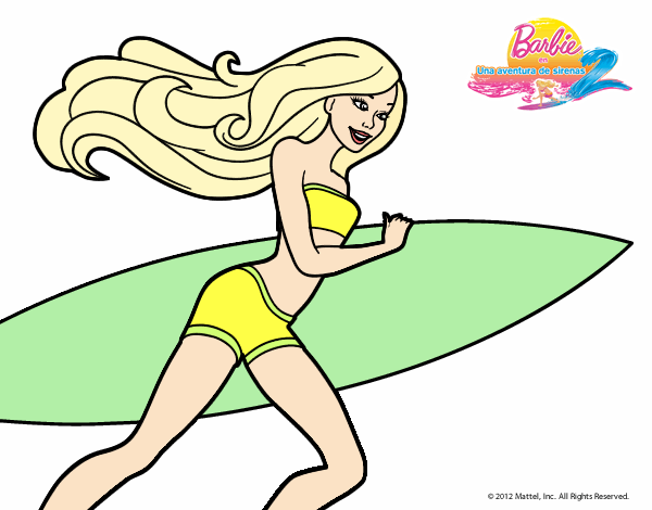 Barbie corre al agua