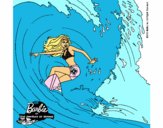 Barbie practicando surf