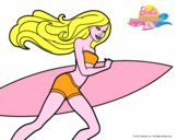 Barbie corre al agua