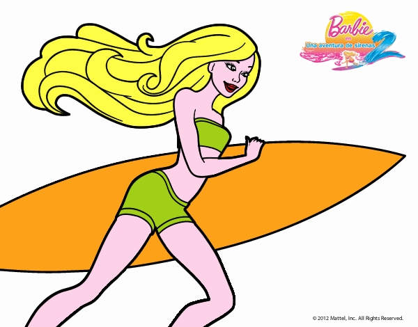 Barbie corre al agua