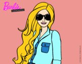 Barbie con gafas de sol