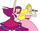 Barbie y la princesa cantando