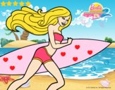 Barbie corre al agua