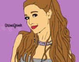 Ariana Grande con collar