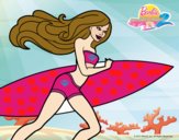 Barbie corre al agua