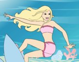 Barbie surfeando