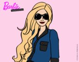 Barbie con gafas de sol