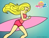 Barbie corre al agua