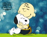 Snoopy y Carlitos abrazados