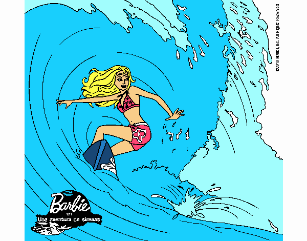 Barbie practicando surf