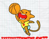 Gato jugando a baloncesto