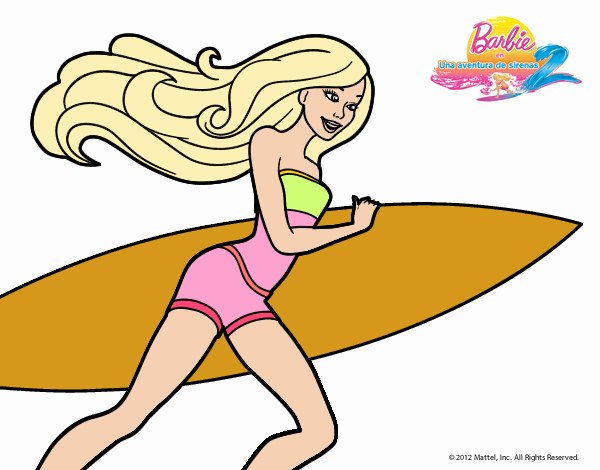 Barbie corre al agua