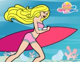 Barbie corre al agua