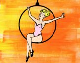Mujer trapecista