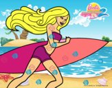 Barbie corre al agua