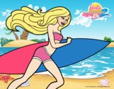 Barbie corre al agua