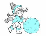 Niña con gran bola de nieve