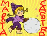 Niña con gran bola de nieve