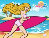 Barbie corre al agua