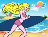 Barbie corre al agua