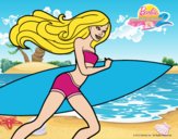 Barbie corre al agua