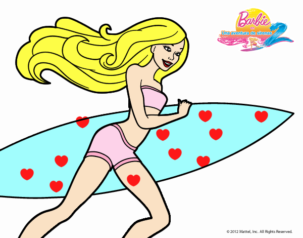 Barbie corre al agua