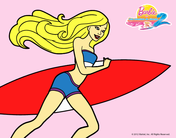 Barbie corre al agua