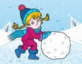 Niña con gran bola de nieve