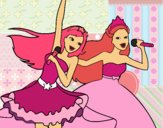 Barbie y la princesa cantando