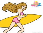 Barbie corre al agua