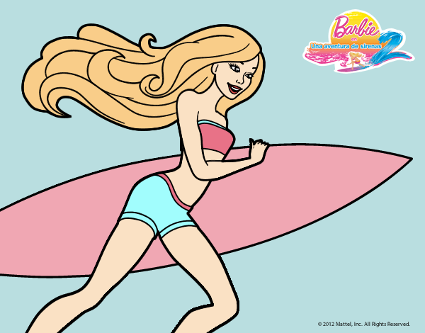 Barbie corre al agua