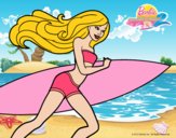 Barbie corre al agua