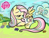 Fluttershy con un conejito