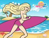 Barbie corre al agua