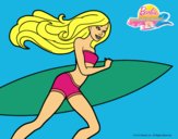 Barbie corre al agua