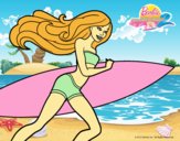 Barbie corre al agua