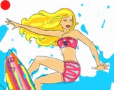 Barbie surfeando