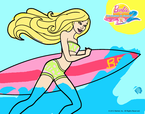 Barbie corre al agua