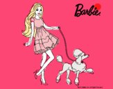 Barbie paseando a su mascota