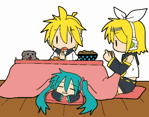 Miku, Rin y Len desayunando